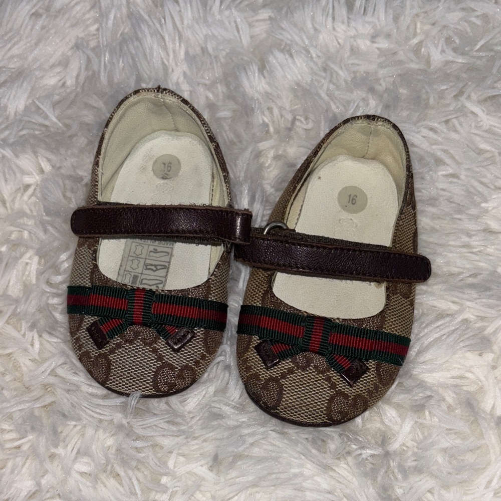 Gucci Kids Brown Dress Shoes with Red and Green Accents